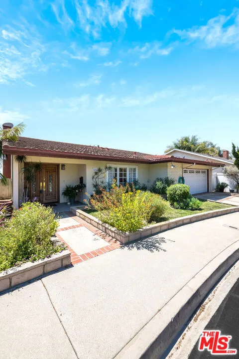 2223 Mcrae Drive, San Pedro, California 90732 home-pic-3